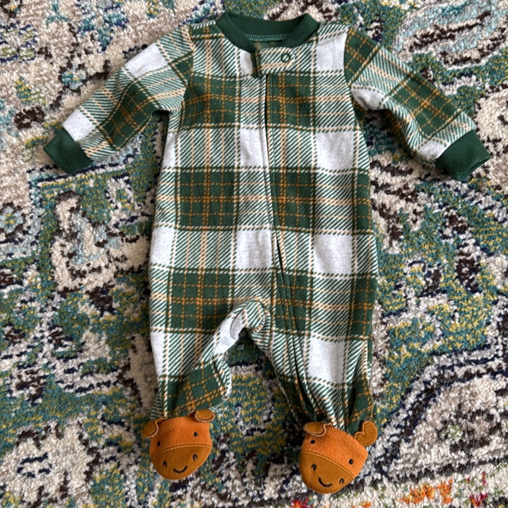 Carters EUC Fleece Footies NB